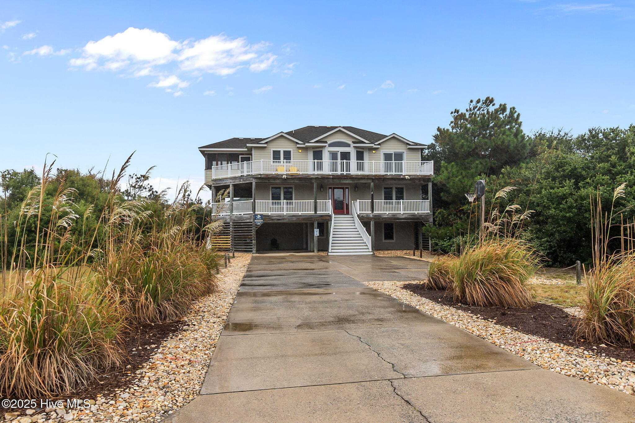 Corolla, North Carolina, 27927, United States, 6 Bedrooms Bedrooms, ,6 BathroomsBathrooms,Residential,Pending,1945084