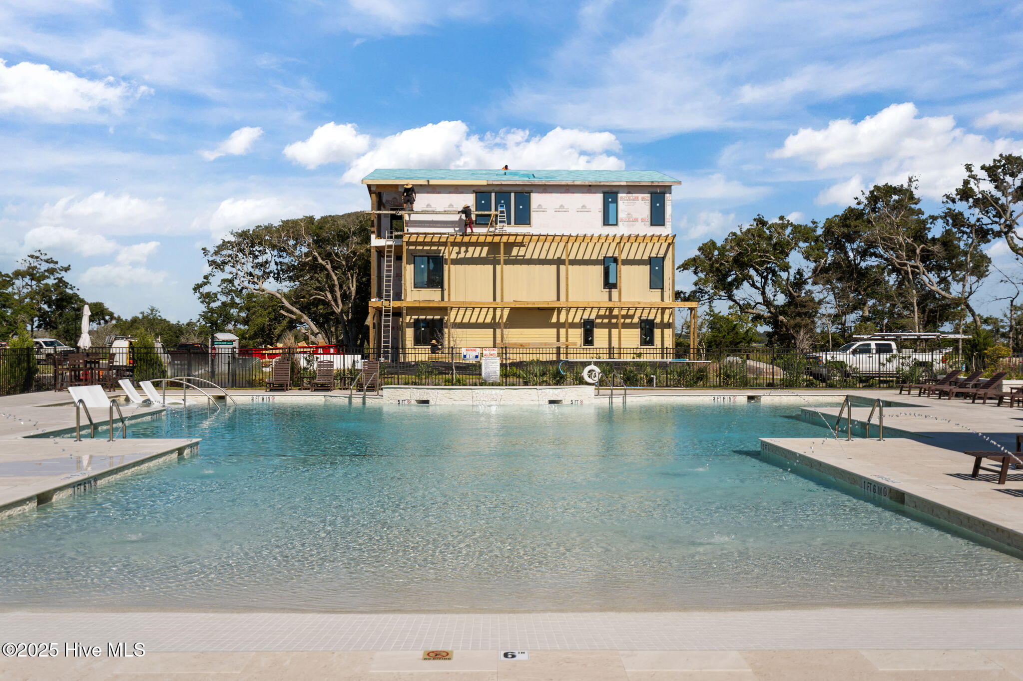Surf City, North Carolina, 28445, United States, 6 Bedrooms Bedrooms, ,5 BathroomsBathrooms,Residential,Active,1951794