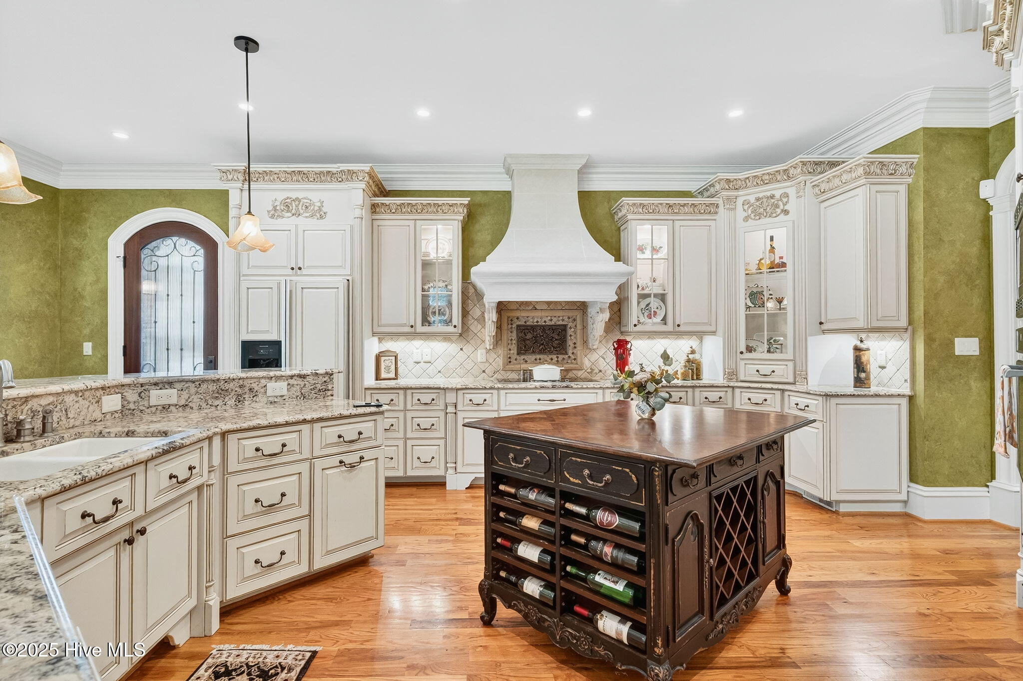 Goldsboro, North Carolina, 27534, United States, 4 Bedrooms Bedrooms, ,5 BathroomsBathrooms,Residential,Active,1877860