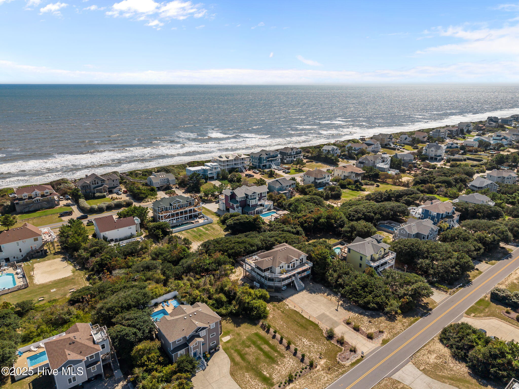 Corolla, North Carolina, 27927, United States, 6 Bedrooms Bedrooms, ,6 BathroomsBathrooms,Residential,Pending,1945084