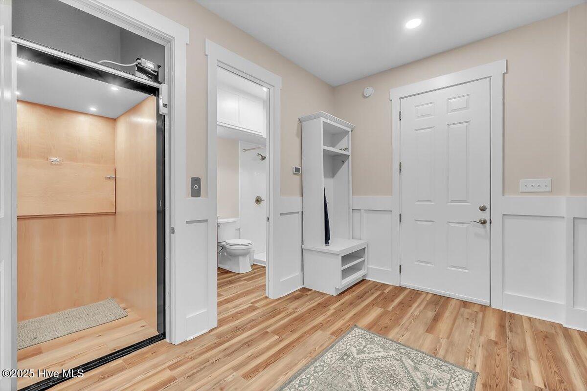 Morehead City, North Carolina, 28557, United States, ,4 BathroomsBathrooms,Residential,Active,1841298