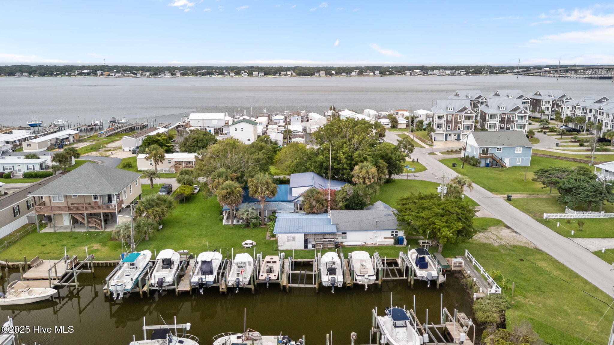 Atlantic Beach, North Carolina, 28512, United States, 3 Bedrooms Bedrooms, ,2 BathroomsBathrooms,Residential,Active,1914785