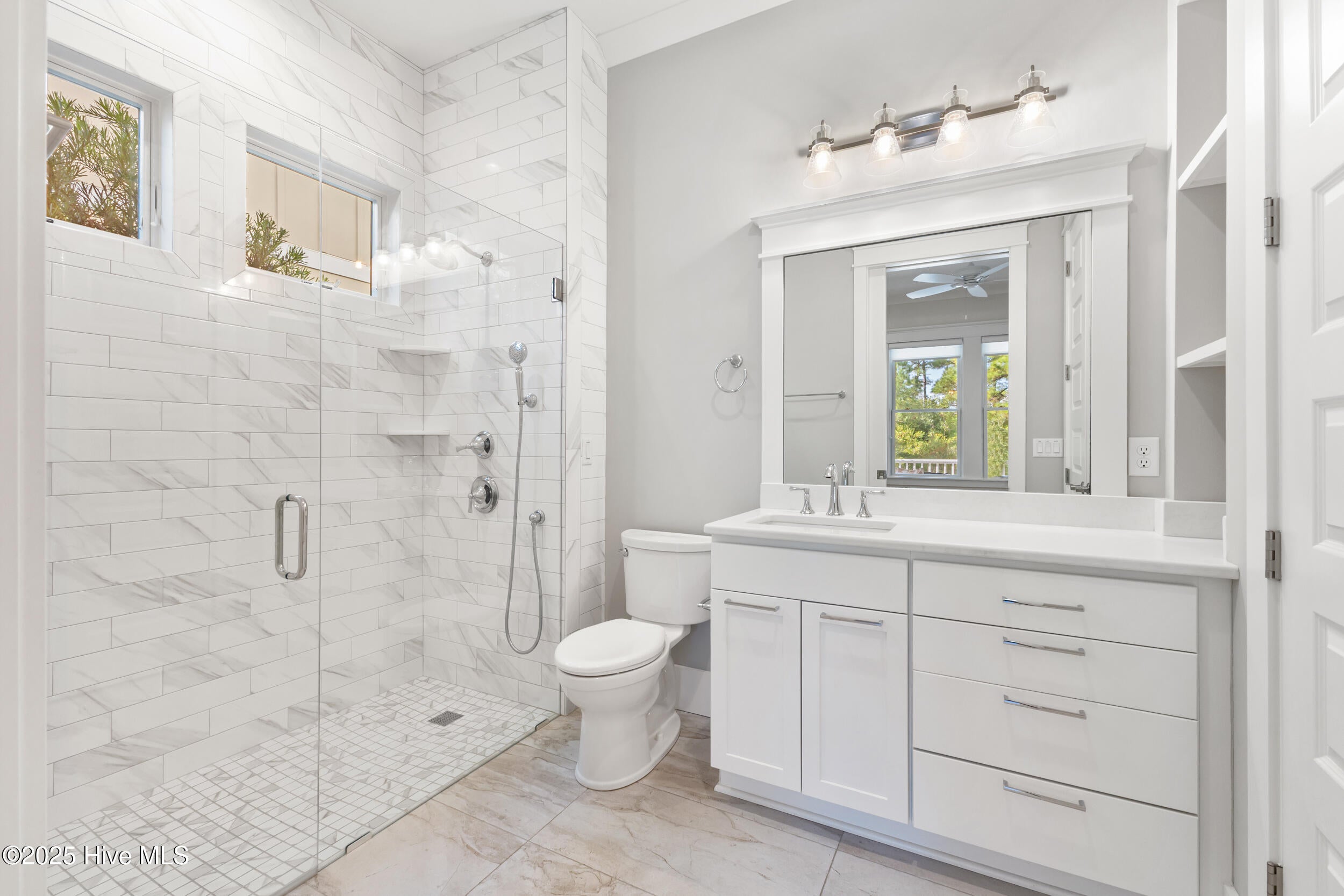 Carolina Beach, North Carolina, 28428, United States, 5 Bedrooms Bedrooms, ,4 BathroomsBathrooms,Residential,Active,1970929