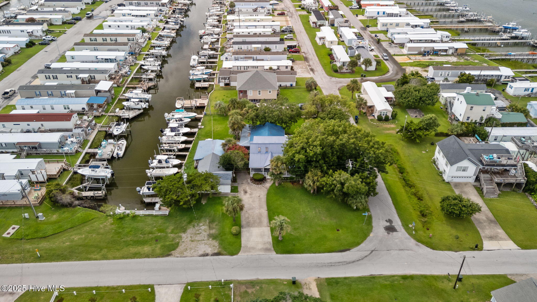 Atlantic Beach, North Carolina, 28512, United States, 3 Bedrooms Bedrooms, ,2 BathroomsBathrooms,Residential,Active,1914785