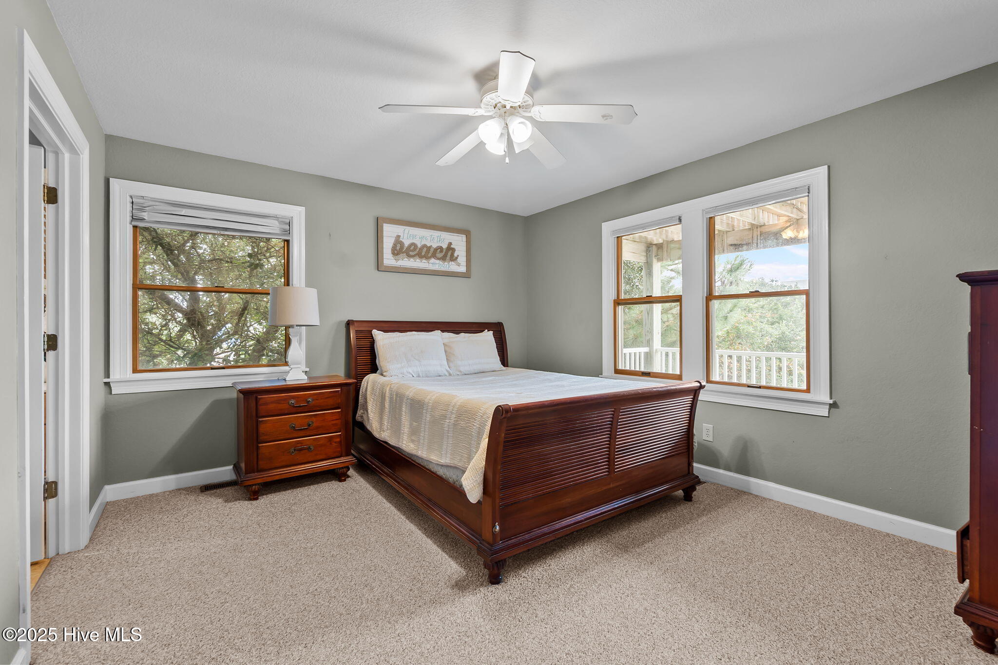 Corolla, North Carolina, 27927, United States, 6 Bedrooms Bedrooms, ,6 BathroomsBathrooms,Residential,Pending,1945084