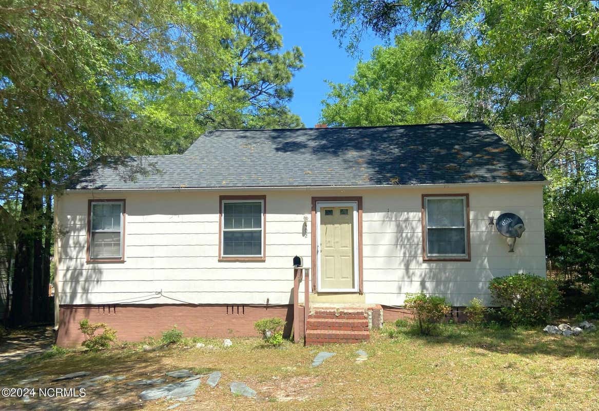 402 ELM ST, ABERDEEN, NC 28315, photo 1 of 3