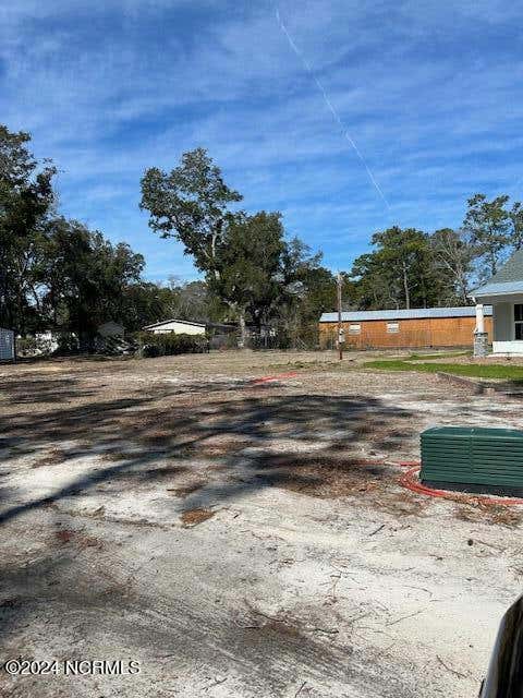 7816 MYRTLE GROVE RD, WILMINGTON, NC 28409, photo 1 of 2