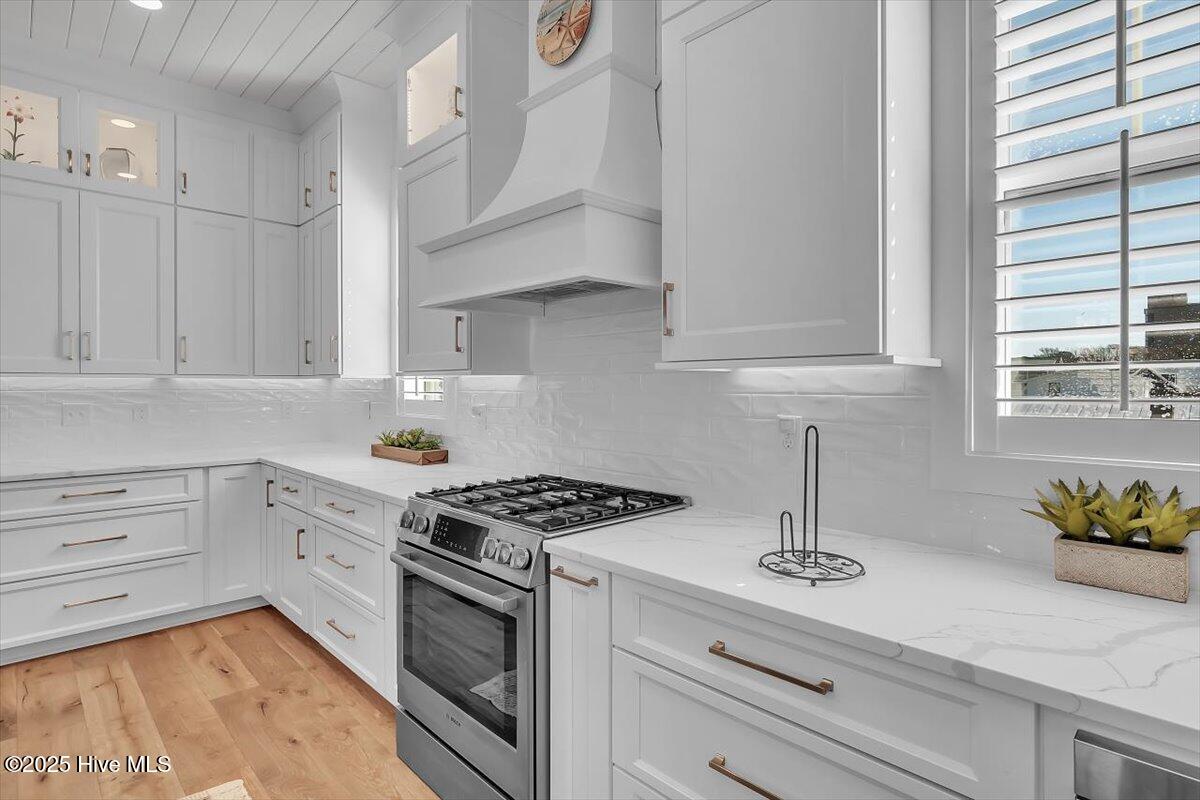 Morehead City, North Carolina, 28557, United States, ,4 BathroomsBathrooms,Residential,Active,1841298