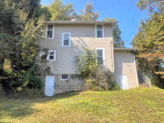 209 PRUNTYTOWN PIKE, GRAFTON, WV 26354, photo 4 of 37