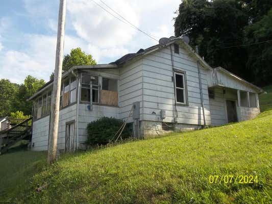 411 CHARLES ST, WESTON, WV 26452 - Image 1