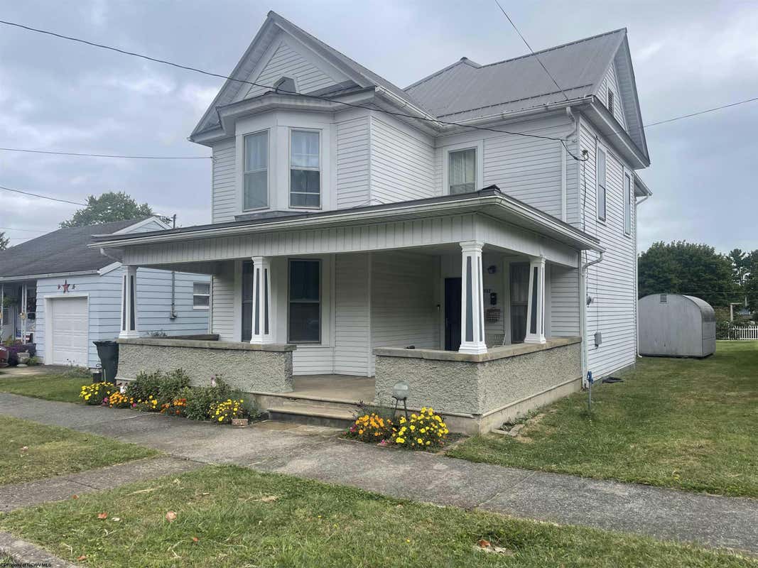 132 BARBOUR ST, BUCKHANNON, WV 26201, photo 1 of 27