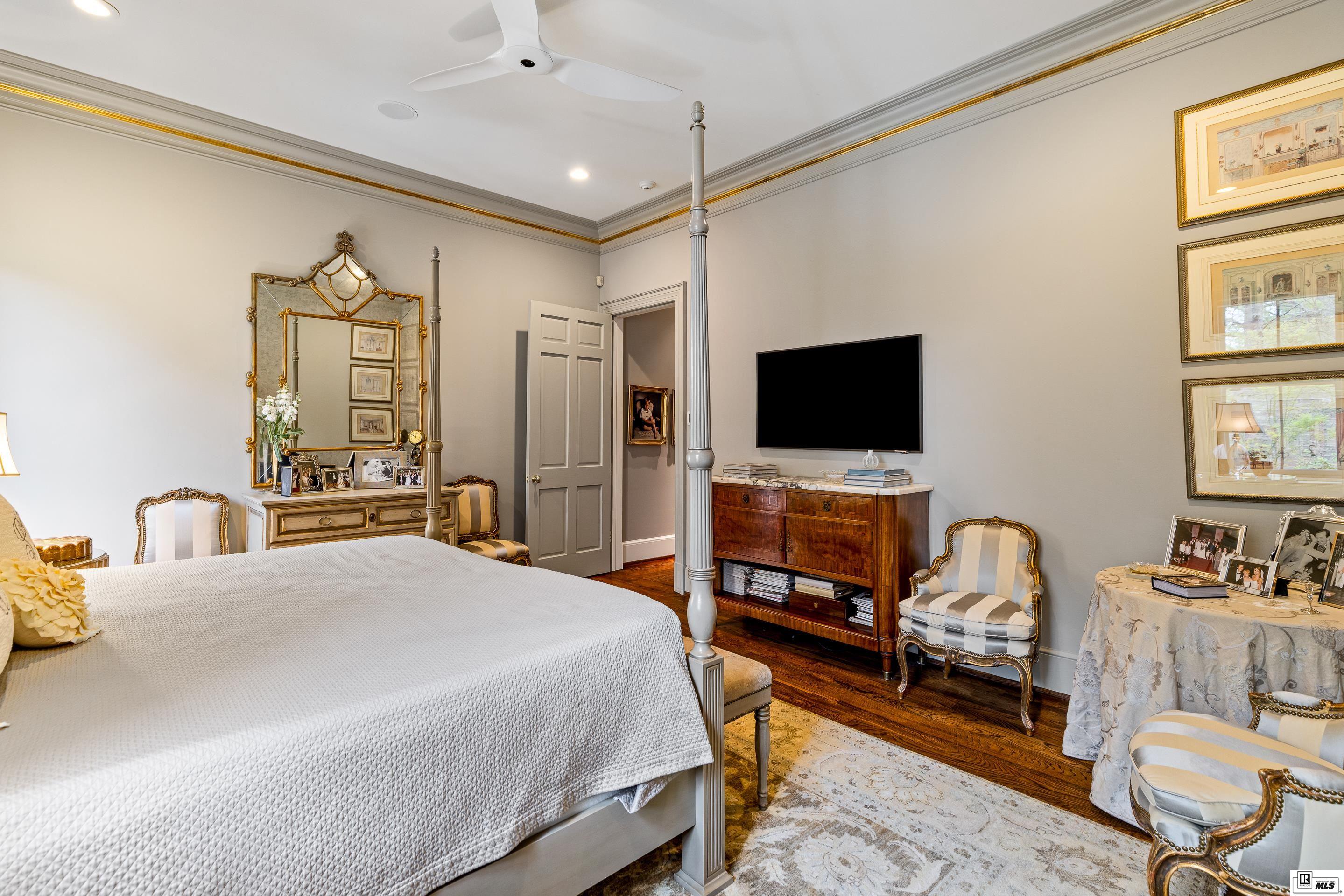 2900 Pargoud Blvd, Monroe, LA, 71201, USA, 3 Bedrooms Bedrooms, ,4 BathroomsBathrooms,Residential,Pending,2900 Pargoud Blvd,219569