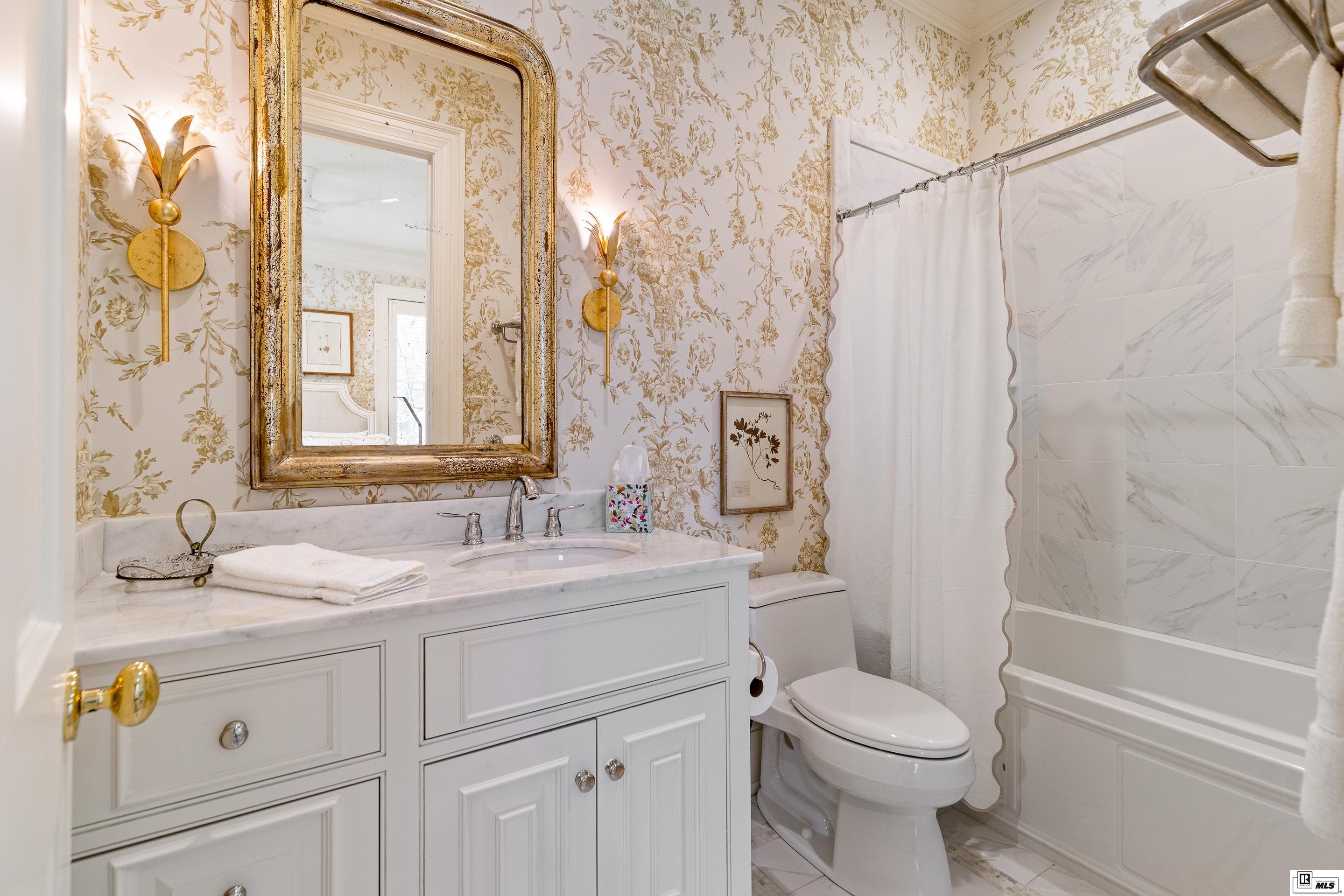 2900 Pargoud Blvd, Monroe, LA, 71201, USA, 3 Bedrooms Bedrooms, ,4 BathroomsBathrooms,Residential,Pending,2900 Pargoud Blvd,219569