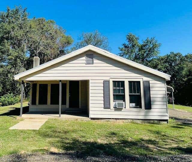 512 OAK DR, ABERDEEN, MS 39730, photo 1 of 17