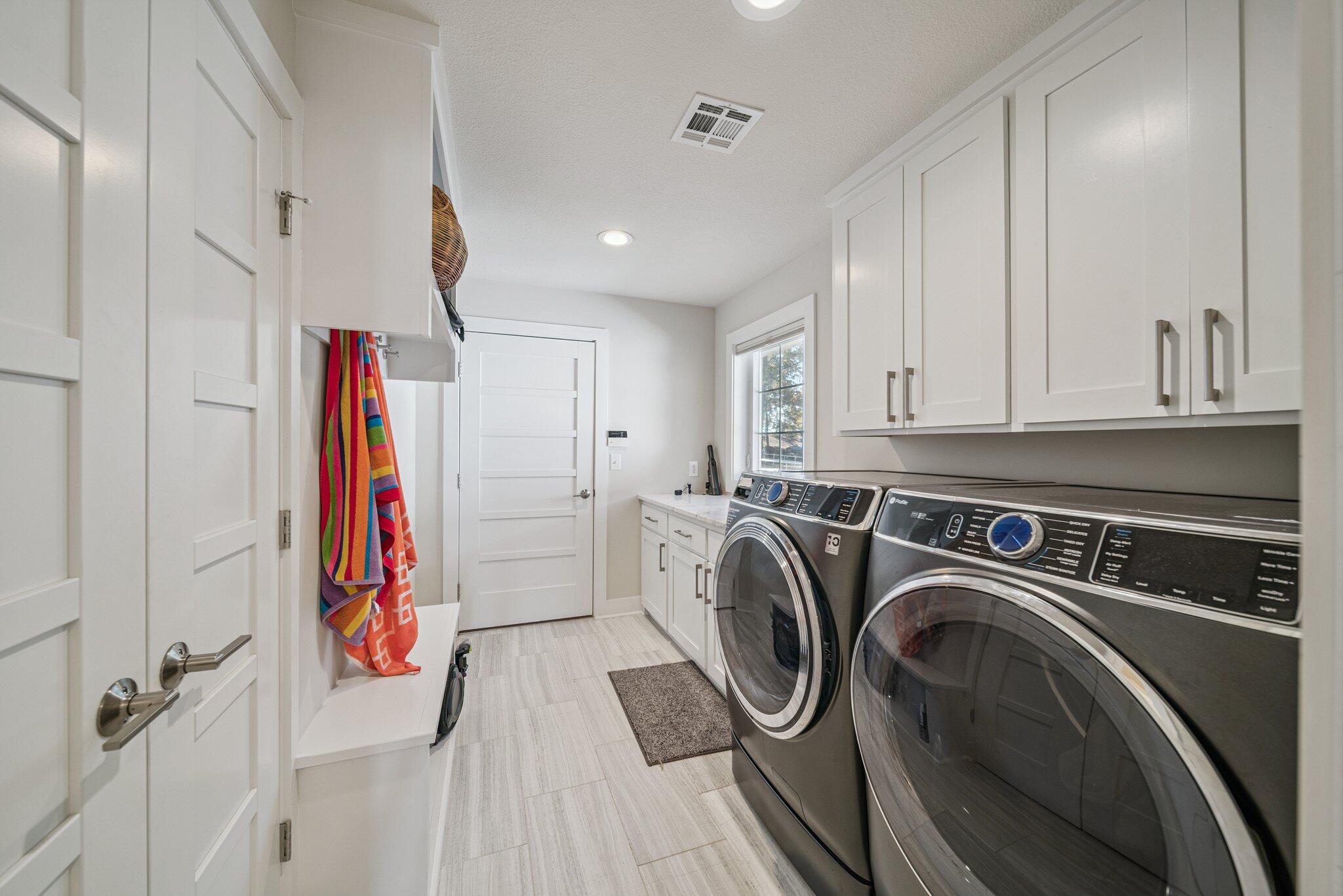 Afton, Oklahoma, 74331, United States, 3 Bedrooms Bedrooms, ,4 BathroomsBathrooms,Residential,Active,1993969