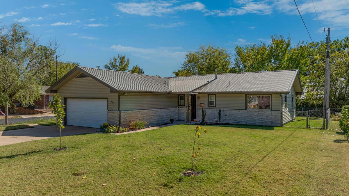 420 12TH AVE NE, MIAMI, OK 74354, photo 1 of 42