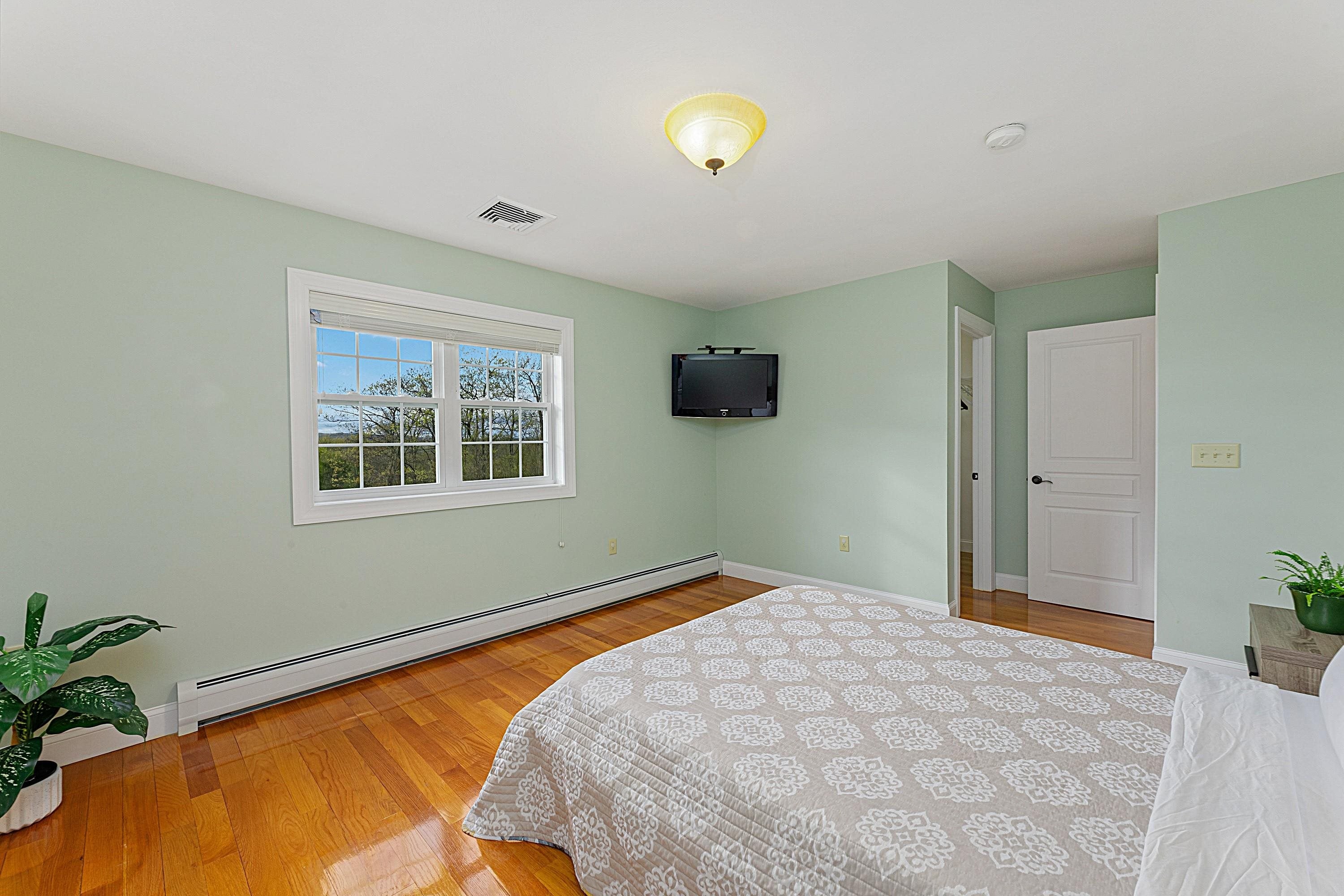 Sullivan, New Hampshire, 03445, United States, 5 Bedrooms Bedrooms, ,4 BathroomsBathrooms,Residential,Active,2052047