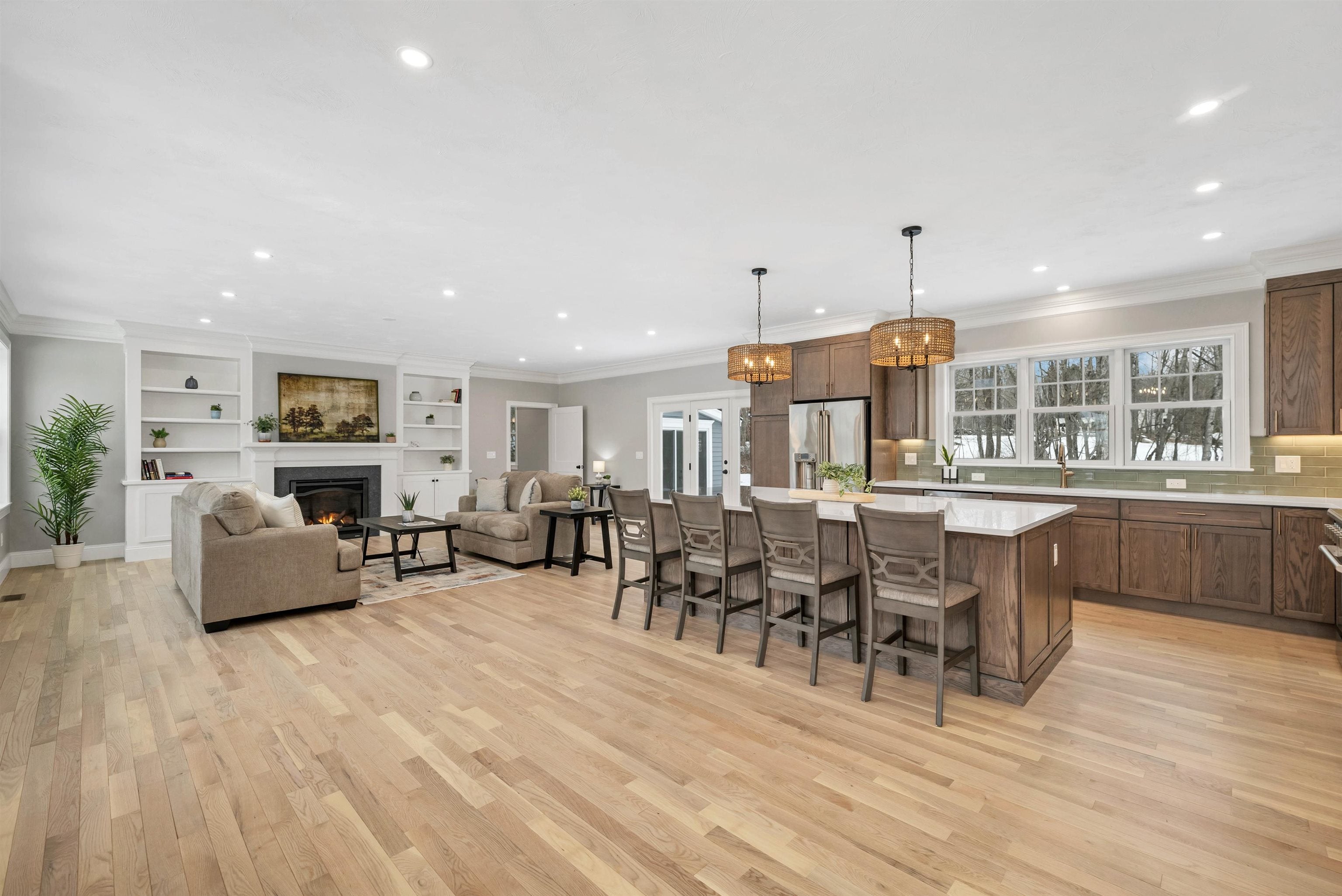 Meredith, New Hampshire, 03253, United States, 4 Bedrooms Bedrooms, ,5 BathroomsBathrooms,Residential,Active,1970998