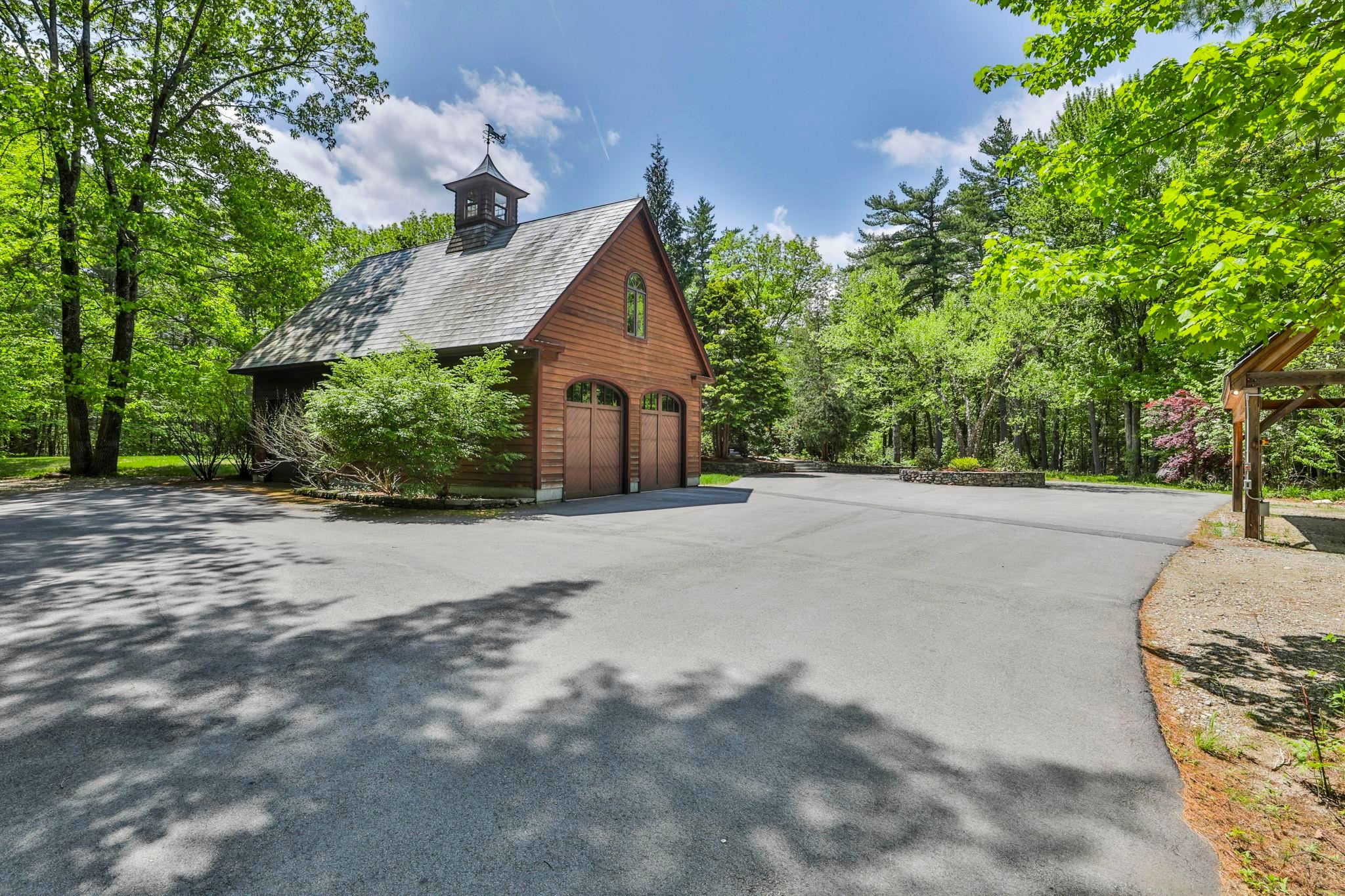 Wilton, New Hampshire, 03086, United States, 5 Bedrooms Bedrooms, ,4 BathroomsBathrooms,Residential,Active,2052126