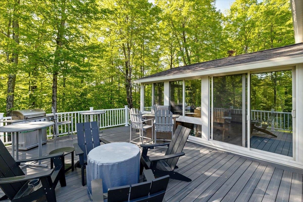 Warren, Vermont, 05674, United States, 5 Bedrooms Bedrooms, ,4 BathroomsBathrooms,Residential,Active,1843881