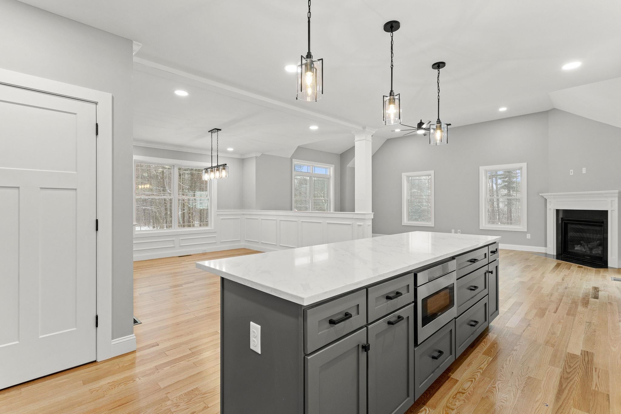 Auburn, New Hampshire, 03032, United States, 4 Bedrooms Bedrooms, ,4 BathroomsBathrooms,Residential,Active,2001063