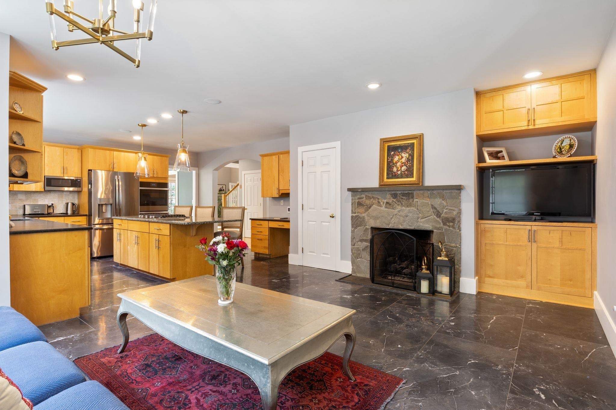 Stratham, New Hampshire, 03885, United States, 4 Bedrooms Bedrooms, ,4 BathroomsBathrooms,Residential,Active,2045550