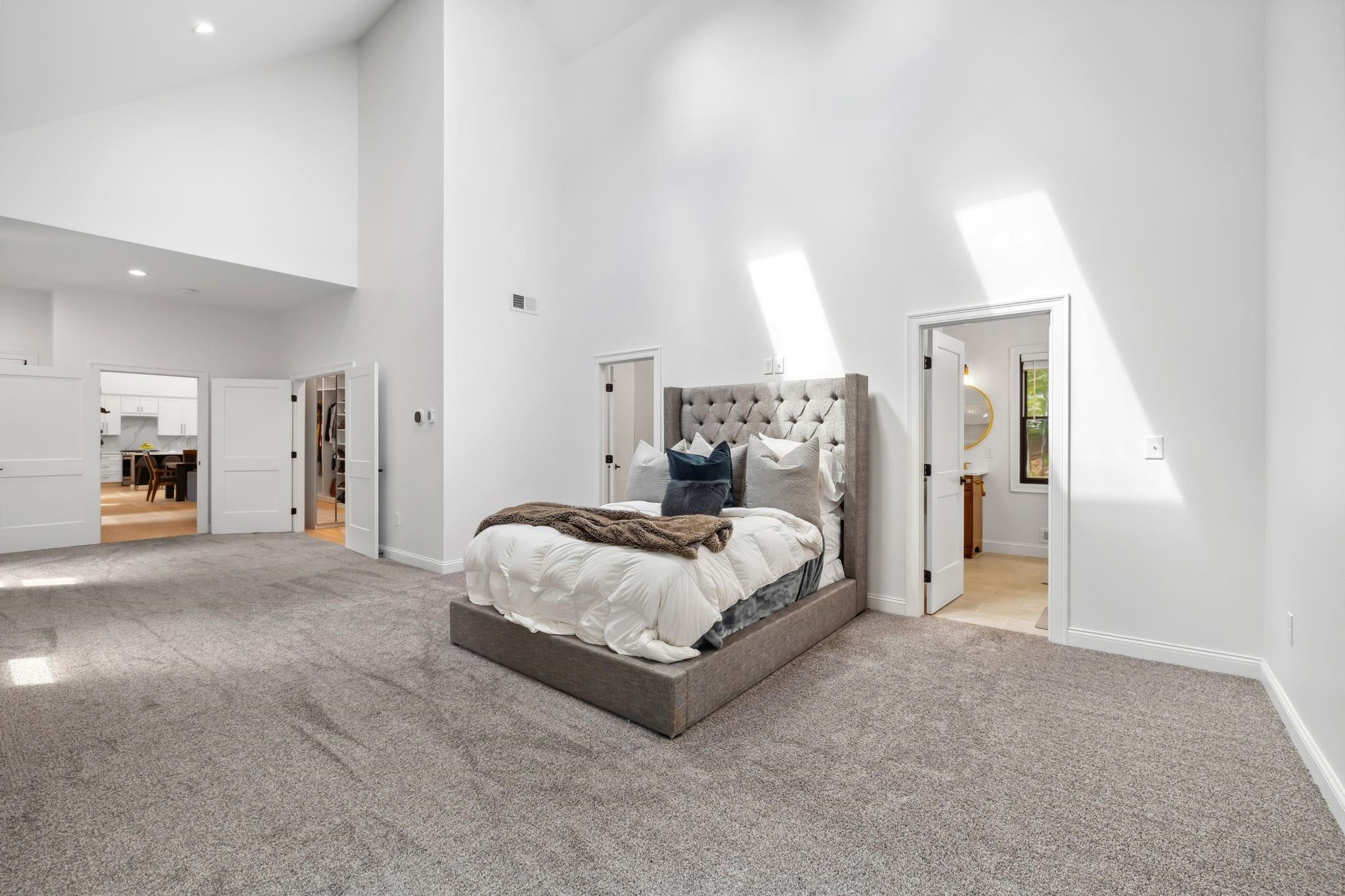 Bedford, New Hampshire, 03110, United States, 7 Bedrooms Bedrooms, ,6 BathroomsBathrooms,Residential,Active,1703132