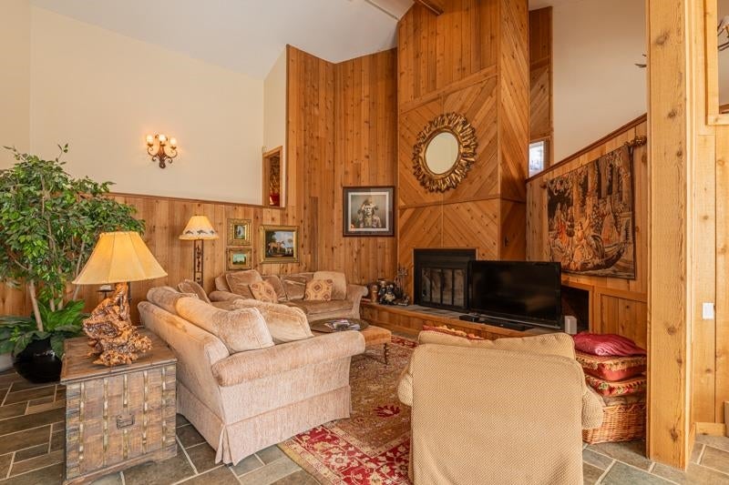 Peru, Vermont, 05152, United States, 5 Bedrooms Bedrooms, ,5 BathroomsBathrooms,Residential,Active,2014570