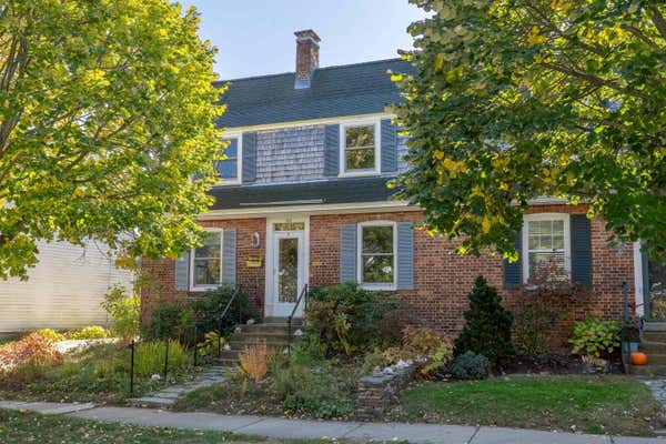 127 CRESCENT WAY, PORTSMOUTH, NH 03801 - Image 1