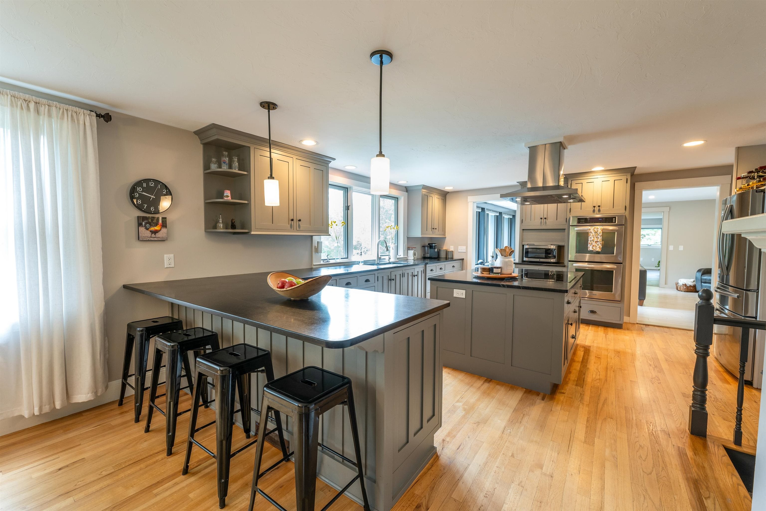 Meredith, New Hampshire, 03253, United States, 4 Bedrooms Bedrooms, ,5 BathroomsBathrooms,Residential,Pending,2045598