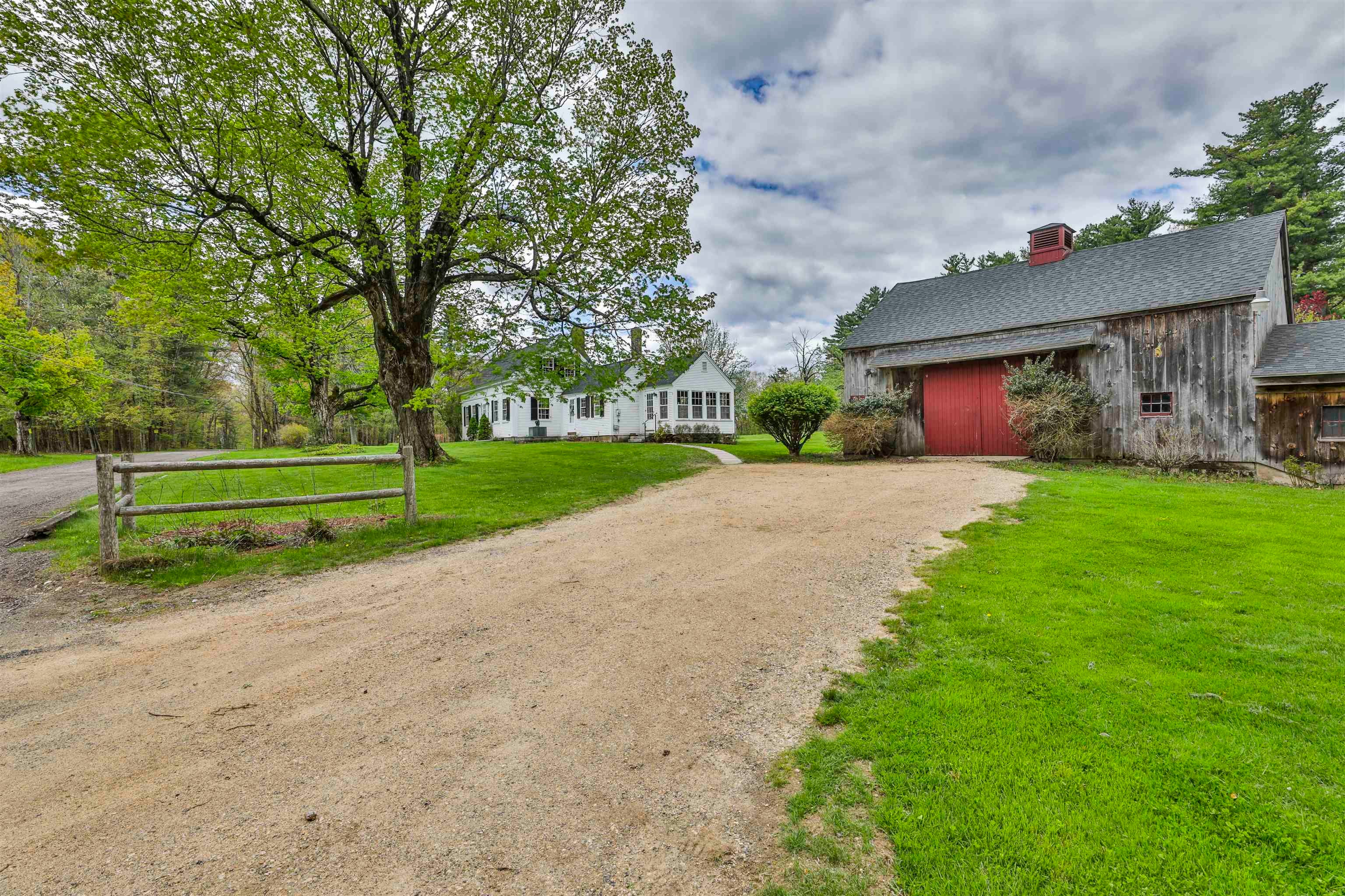 Derry, New Hampshire, 03038, United States, 3 Bedrooms Bedrooms, ,2 BathroomsBathrooms,Residential,Pending,2045748