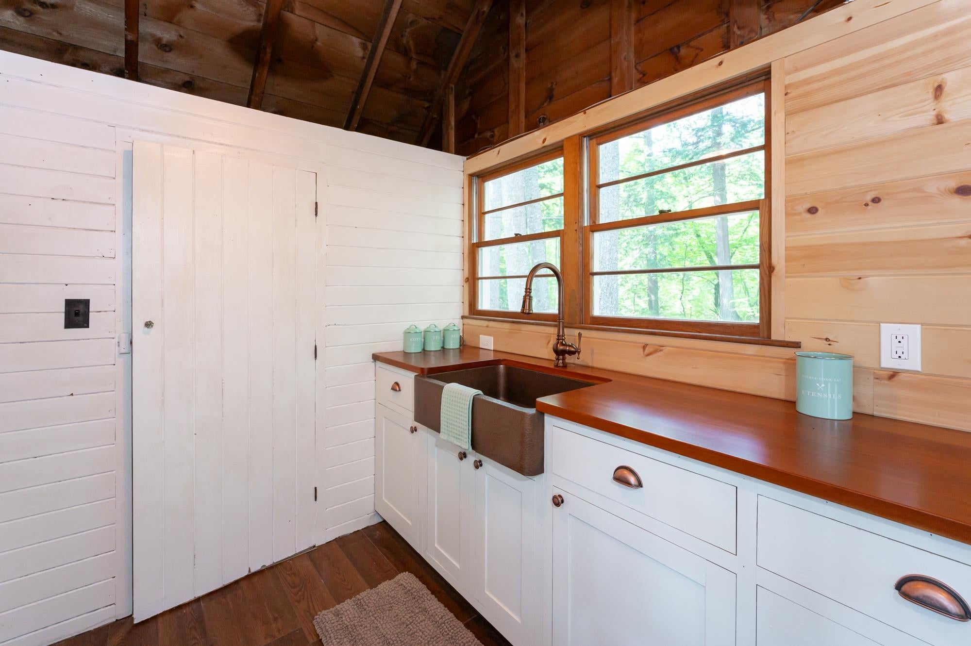 Meredith, New Hampshire, 03253, United States, 3 Bedrooms Bedrooms, ,2 BathroomsBathrooms,Residential,Active,1849489