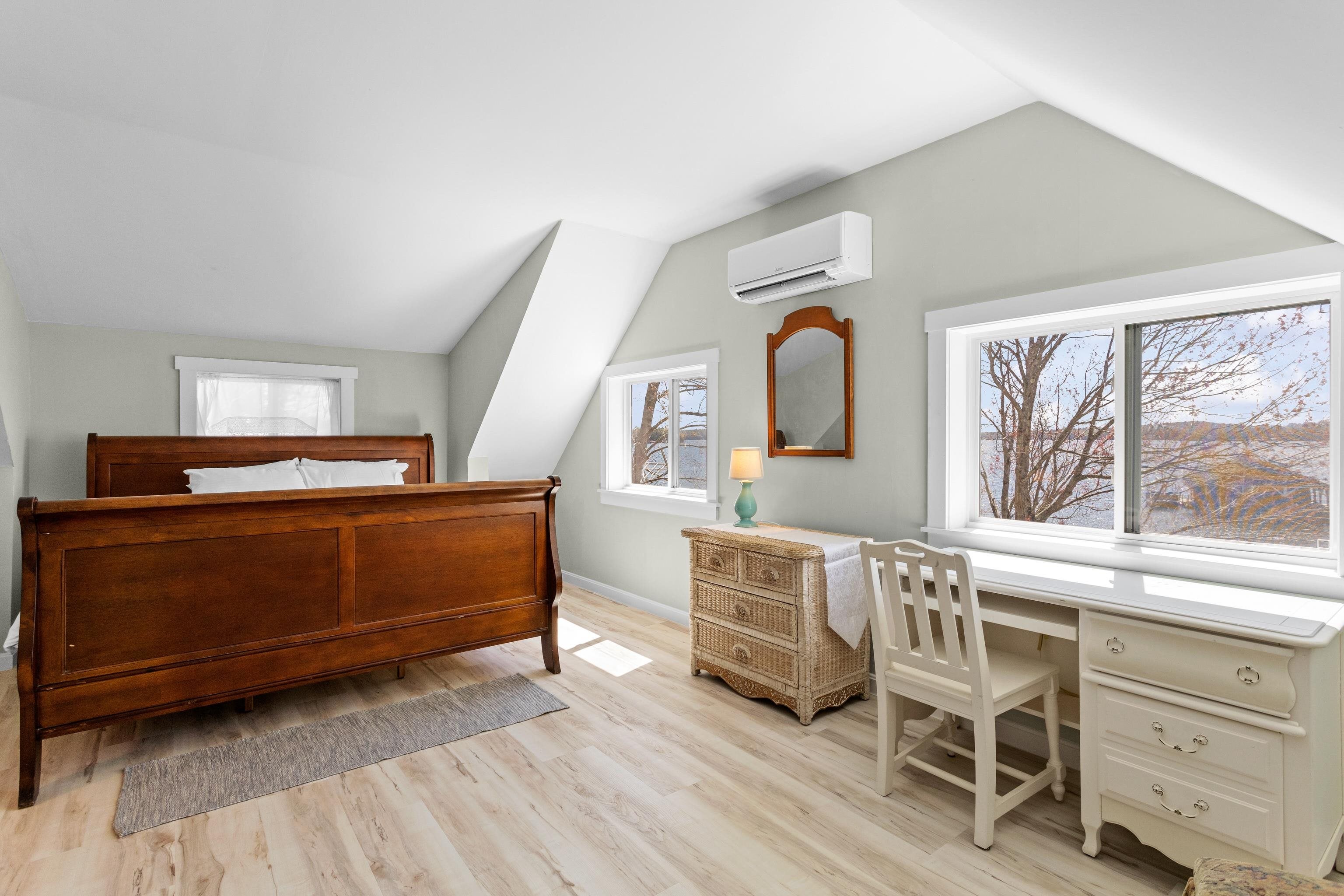 Moultonborough, New Hampshire, 03254, United States, 6 Bedrooms Bedrooms, ,3 BathroomsBathrooms,Residential,Active,1798037