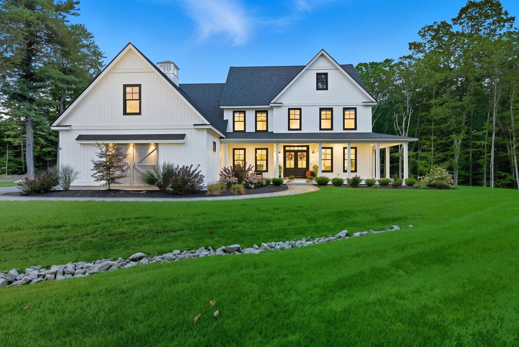 Hollis, New Hampshire, 03049, United States, 4 Bedrooms Bedrooms, ,3 BathroomsBathrooms,Residential,Active,1945249