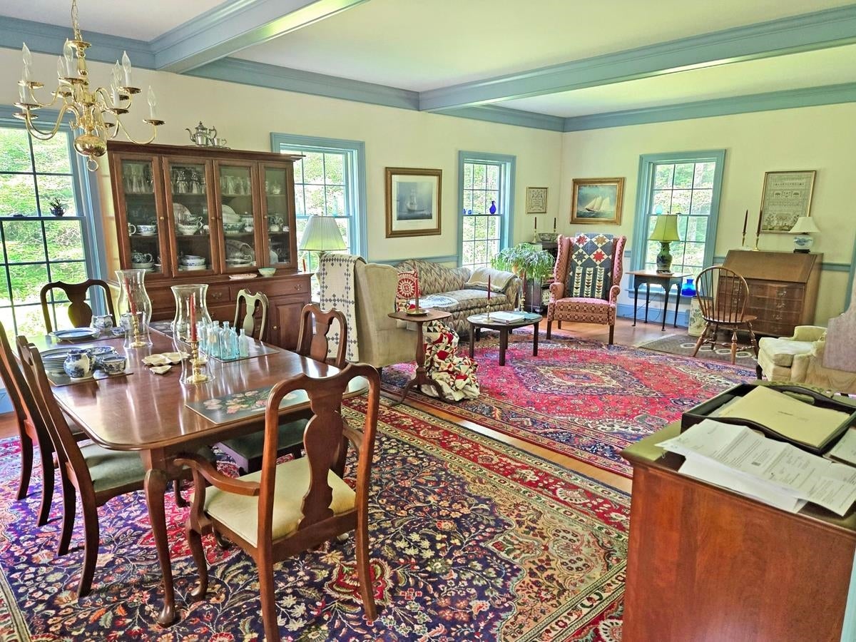 Hartford, Vermont, 05001, United States, 4 Bedrooms Bedrooms, ,4 BathroomsBathrooms,Residential,Active,1941371