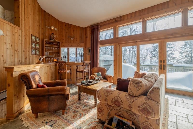 Peru, Vermont, 05152, United States, 5 Bedrooms Bedrooms, ,5 BathroomsBathrooms,Residential,Active,2014570