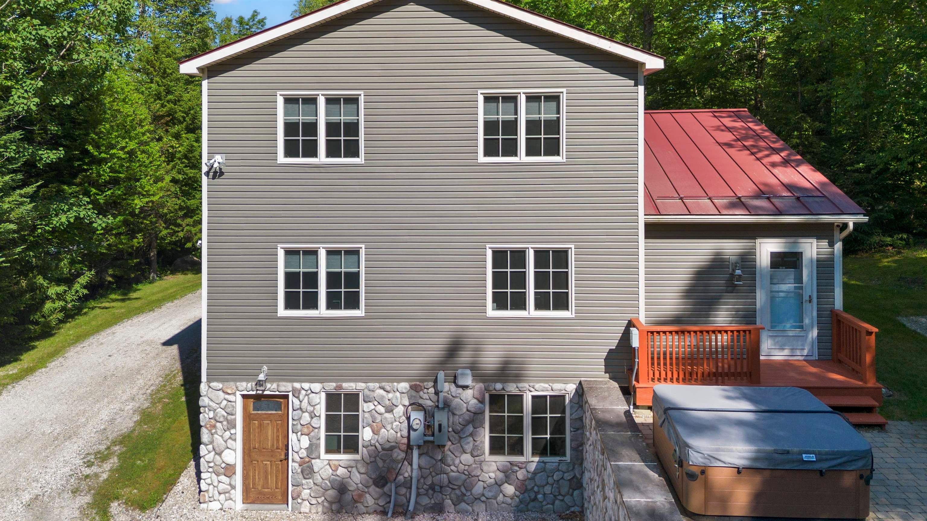 Killington, Vermont, 05751, United States, 3 Bedrooms Bedrooms, ,3 BathroomsBathrooms,Residential,Active,1884979