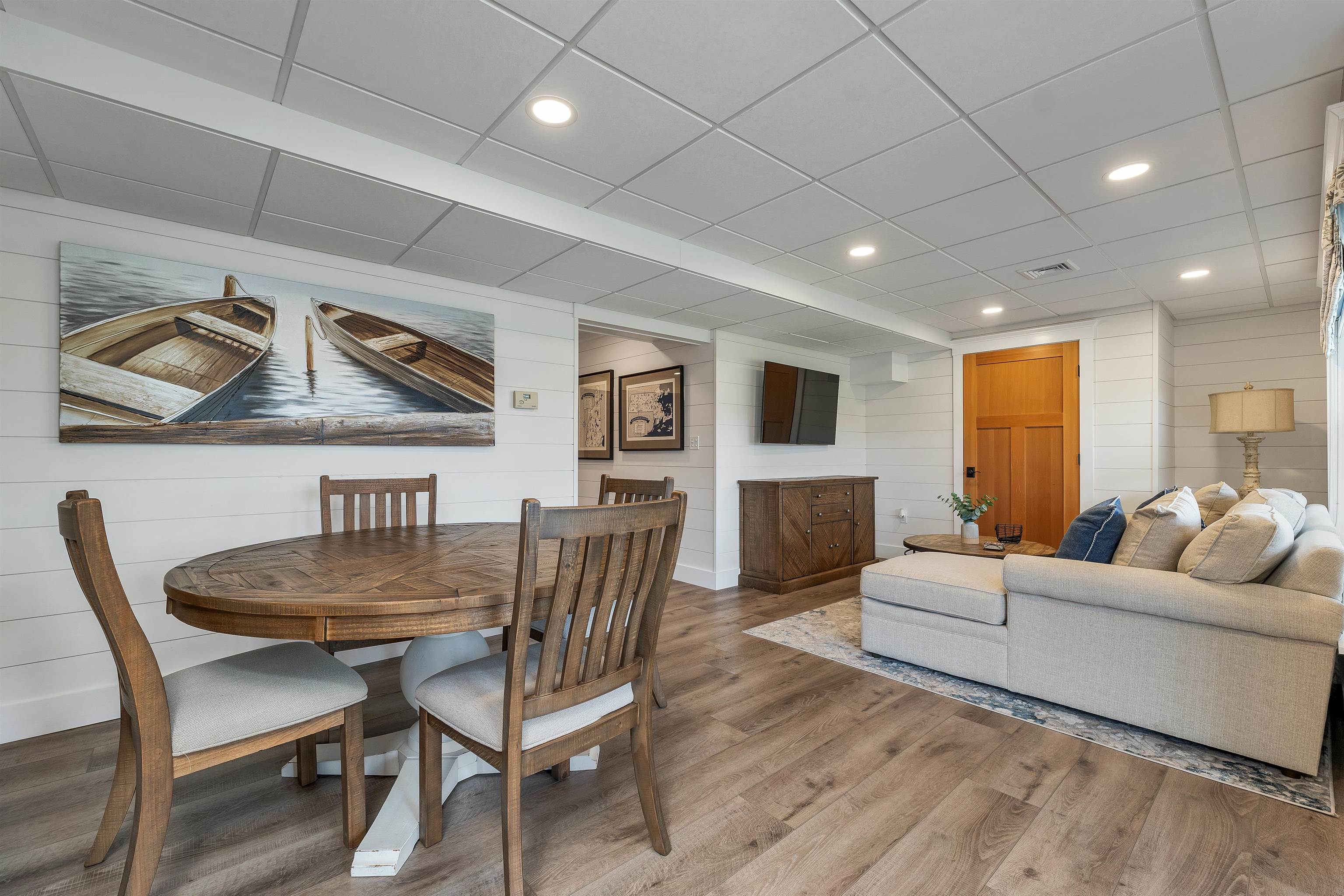 Laconia, New Hampshire, 03246, United States, 5 Bedrooms Bedrooms, ,4 BathroomsBathrooms,Residential,Active,1964500