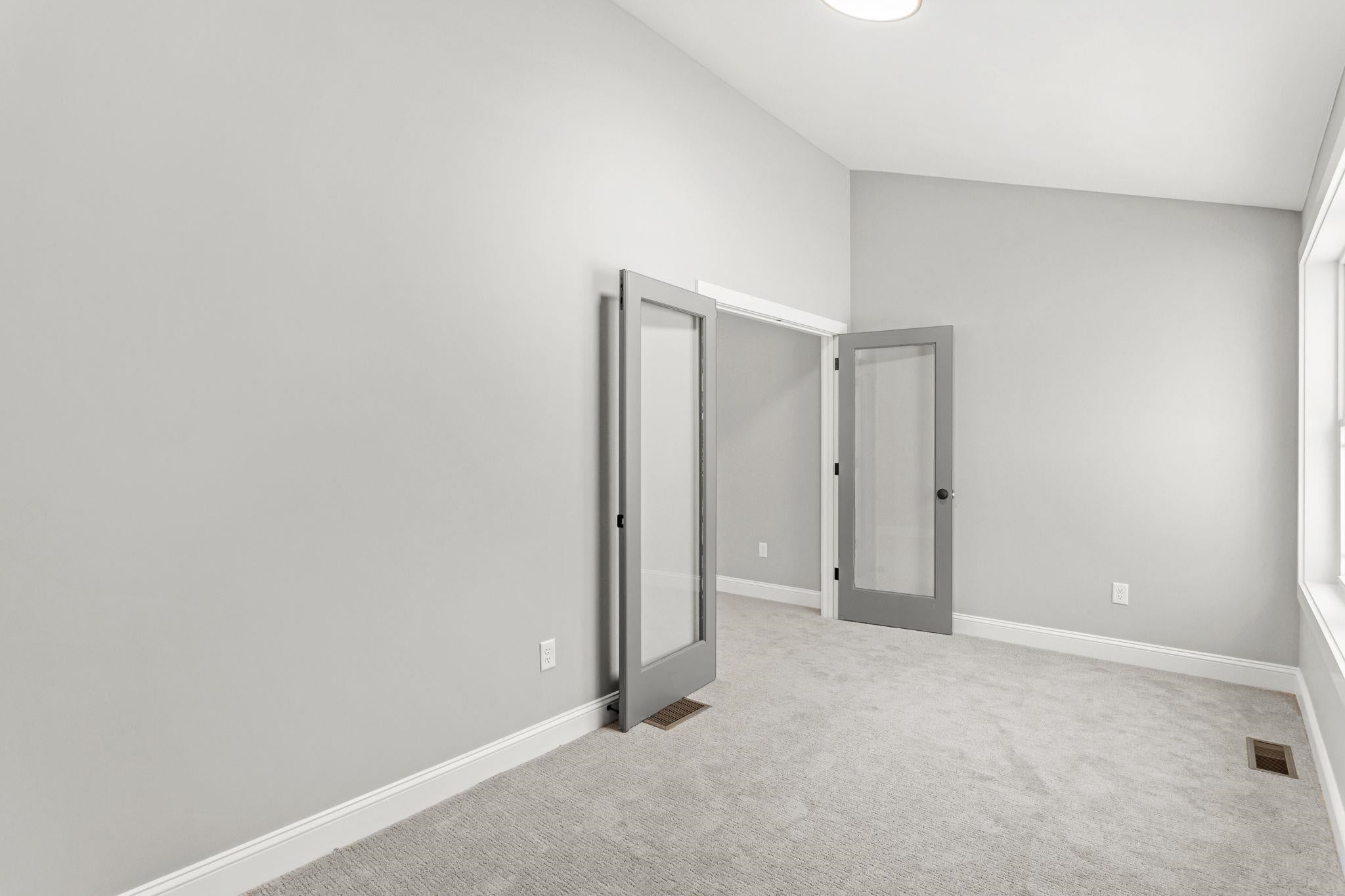 Auburn, New Hampshire, 03032, United States, 4 Bedrooms Bedrooms, ,4 BathroomsBathrooms,Residential,Active,2001063