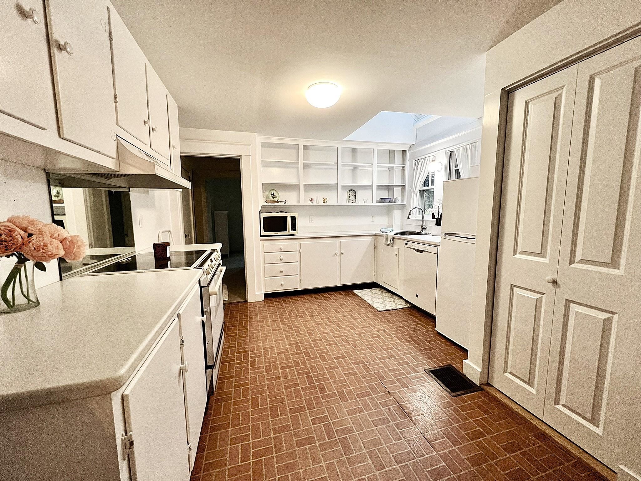 New Castle, New Hampshire, 03854, United States, 2 Bedrooms Bedrooms, ,2 BathroomsBathrooms,Residential,Active,1969685