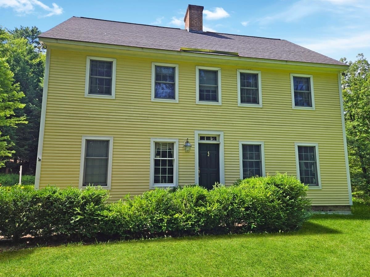 Hartford, Vermont, 05001, United States, 4 Bedrooms Bedrooms, ,4 BathroomsBathrooms,Residential,Active,1941371