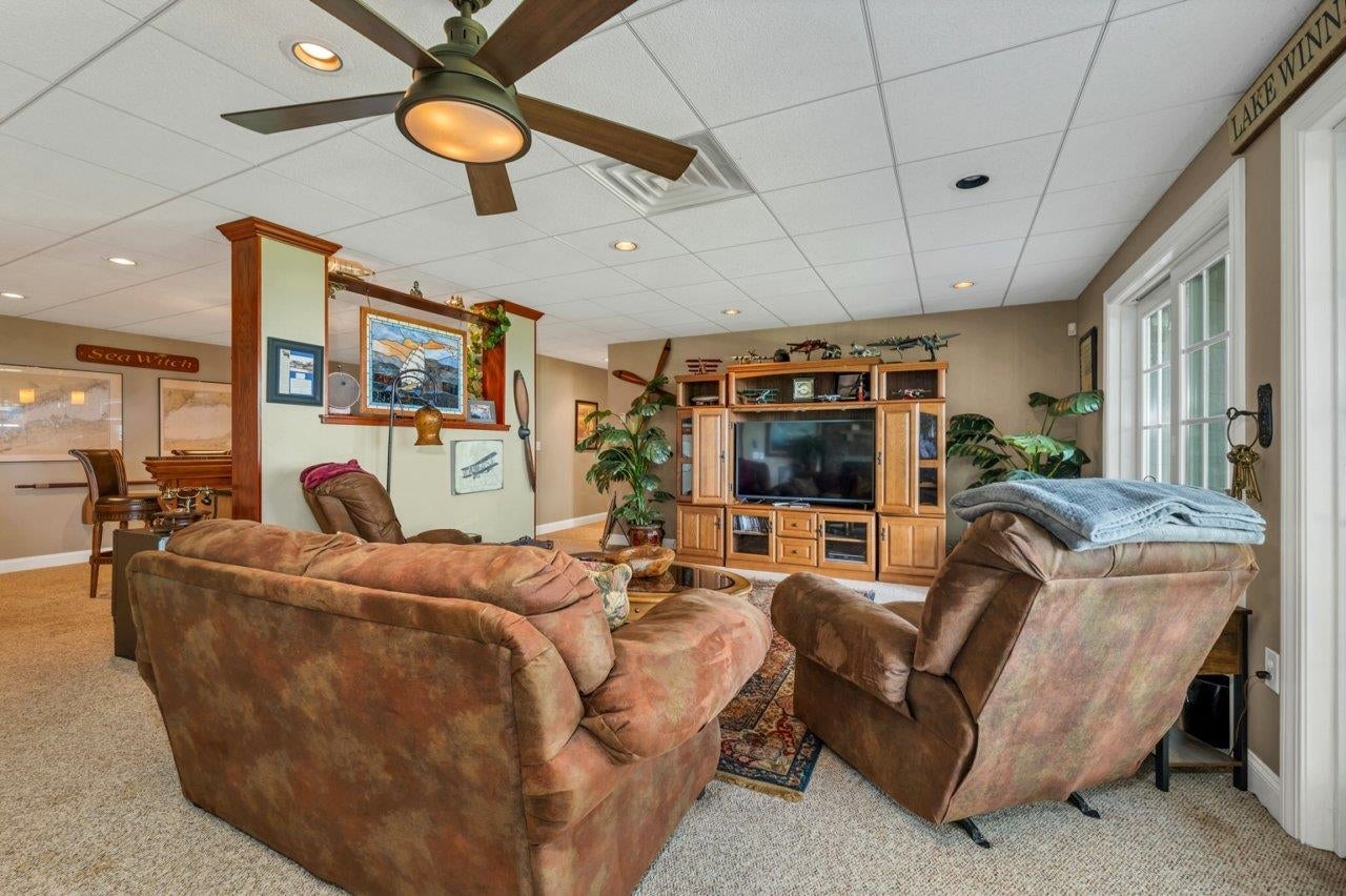 Center Harbor, New Hampshire, 03226, United States, 4 Bedrooms Bedrooms, ,5 BathroomsBathrooms,Residential,Active,1904713