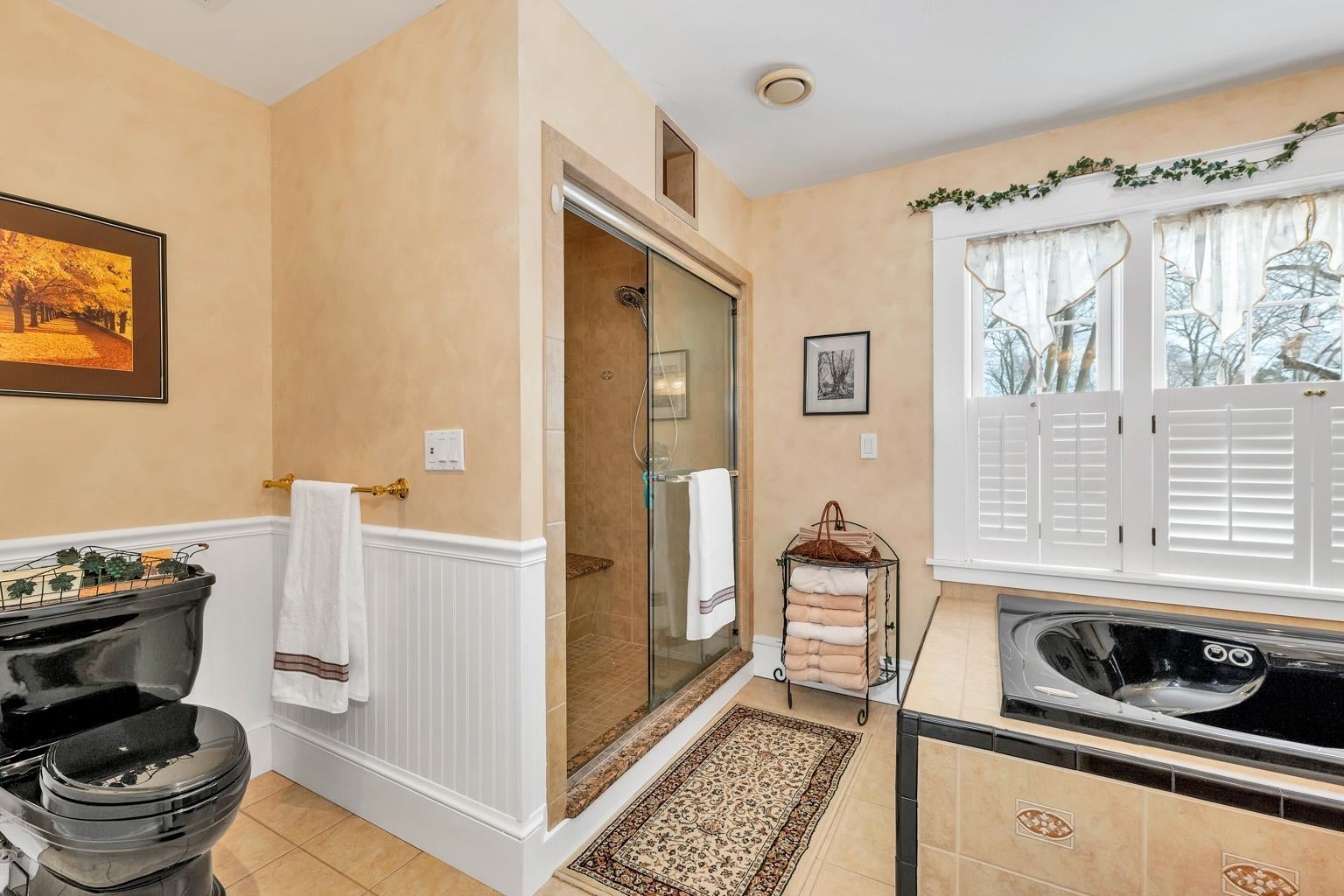 Laconia, New Hampshire, 03246, United States, 4 Bedrooms Bedrooms, ,4 BathroomsBathrooms,Residential,Active,1704917