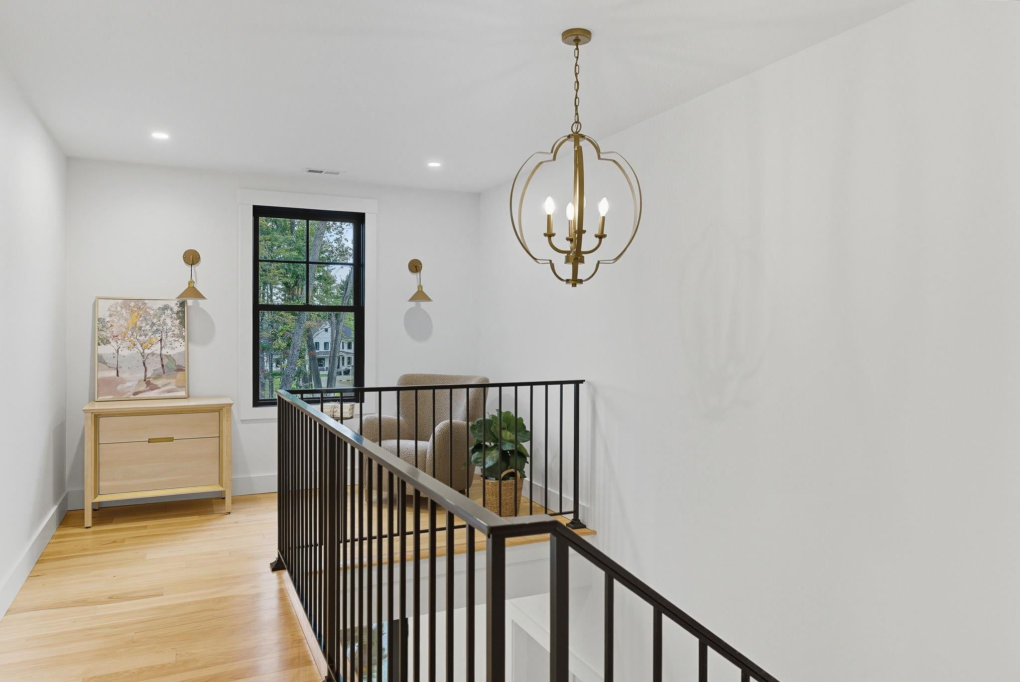 Hollis, New Hampshire, 03049, United States, 4 Bedrooms Bedrooms, ,3 BathroomsBathrooms,Residential,Active,1945249