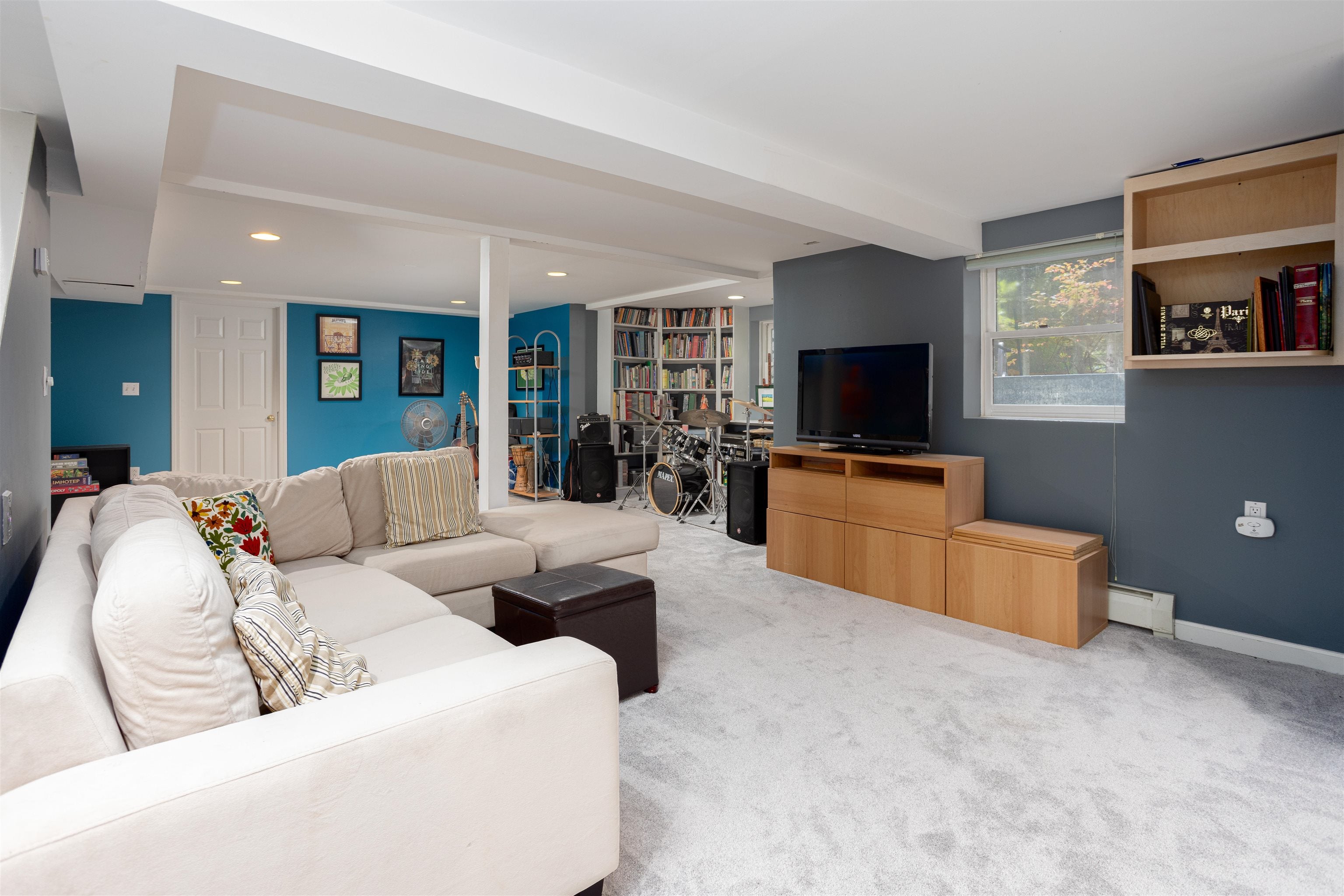 Shelburne, Vermont, 05482, United States, 3 Bedrooms Bedrooms, ,4 BathroomsBathrooms,Residential,Active,1962170