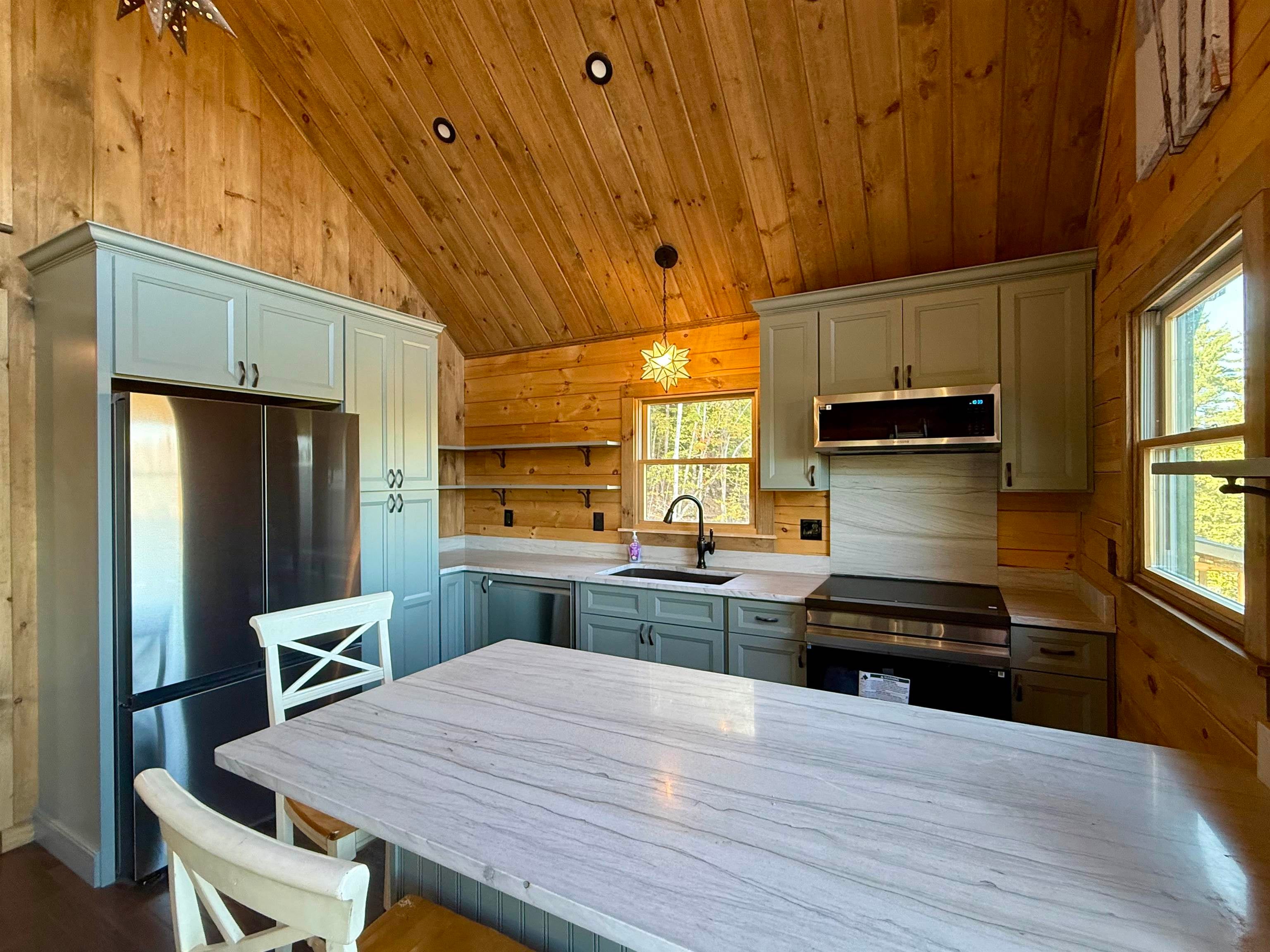 Bridgton, Maine, 04009, United States, 4 Bedrooms Bedrooms, ,2 BathroomsBathrooms,Residential,Active,1960142