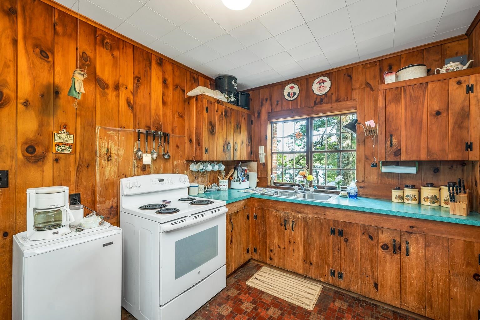 Holderness, New Hampshire, 03245, United States, 4 Bedrooms Bedrooms, ,4 BathroomsBathrooms,Residential,Active,1945064