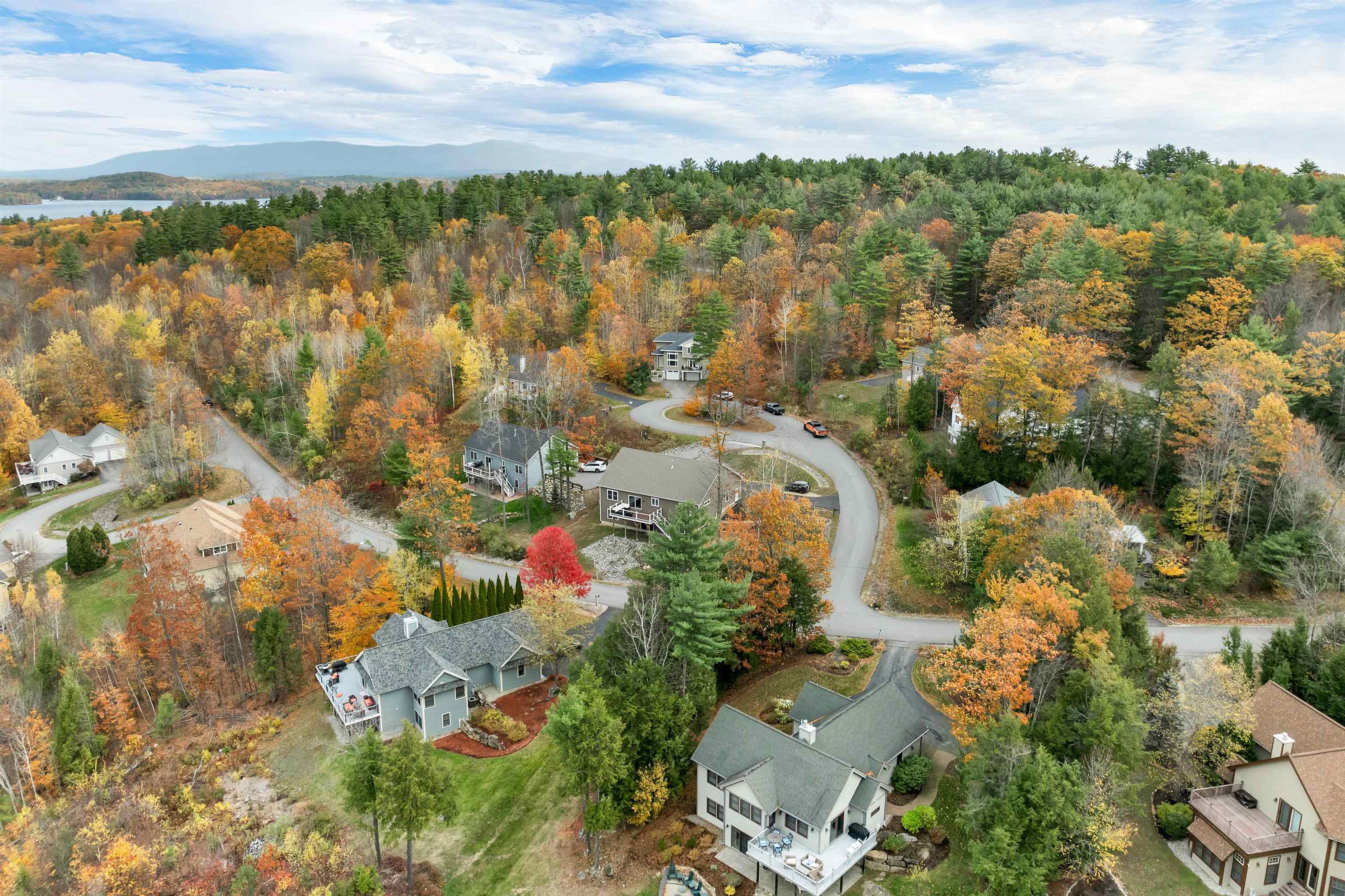 Laconia, New Hampshire, 03246, United States, 4 Bedrooms Bedrooms, ,4 BathroomsBathrooms,Residential,Active,1985603