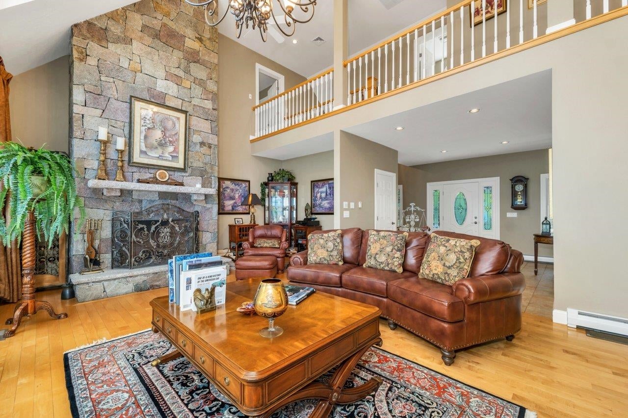 Center Harbor, New Hampshire, 03226, United States, 4 Bedrooms Bedrooms, ,5 BathroomsBathrooms,Residential,Active,1904713