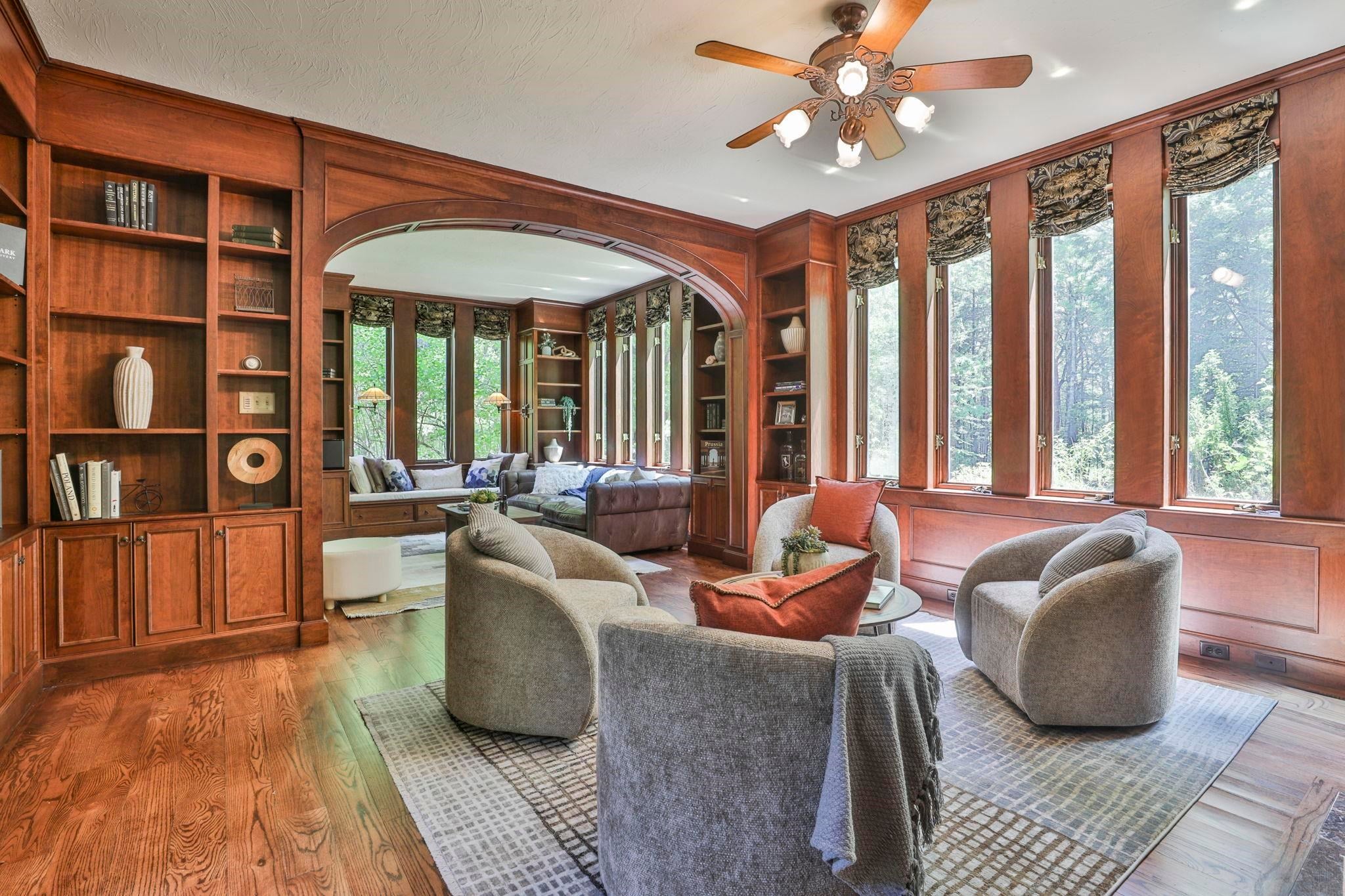 Wilton, New Hampshire, 03086, United States, 5 Bedrooms Bedrooms, ,4 BathroomsBathrooms,Residential,Active,2052126